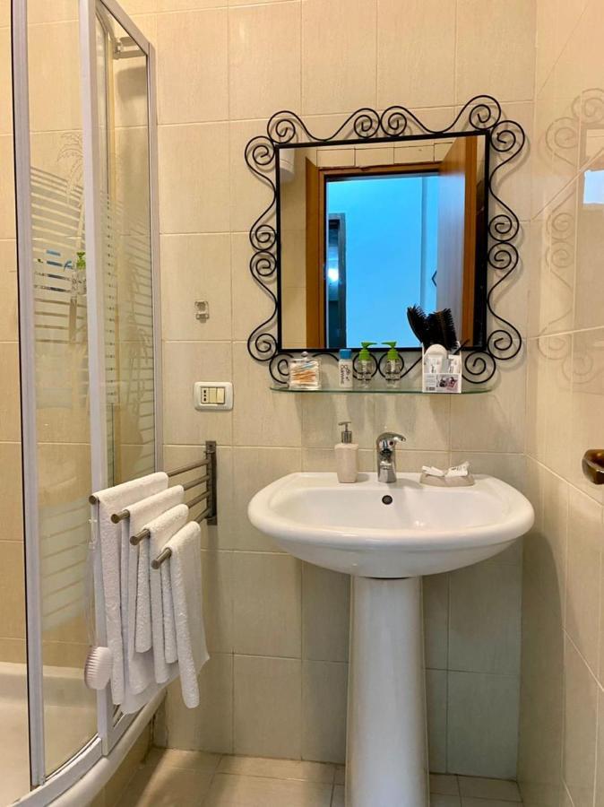 Chlo Apartment 1 Tirane Eksteriør billede